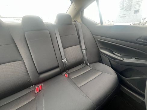 Used 2025 Nissan Altima 2.5 SV image 32