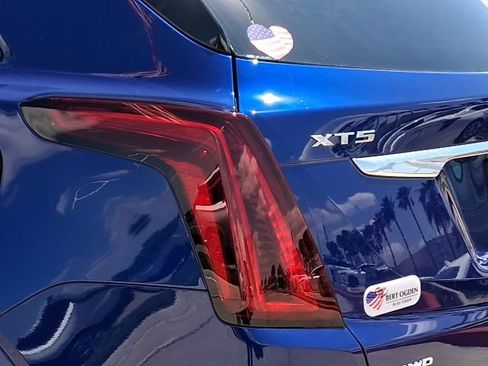 New 2026 Cadillac XT5 Luxury image 8