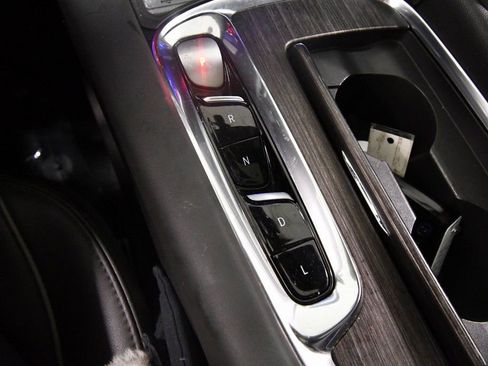 Used 2023 Buick Enclave Avenir image 27