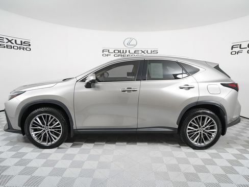 Certified 2022 Lexus NX 350 AWD w/ Luxury Package image 4