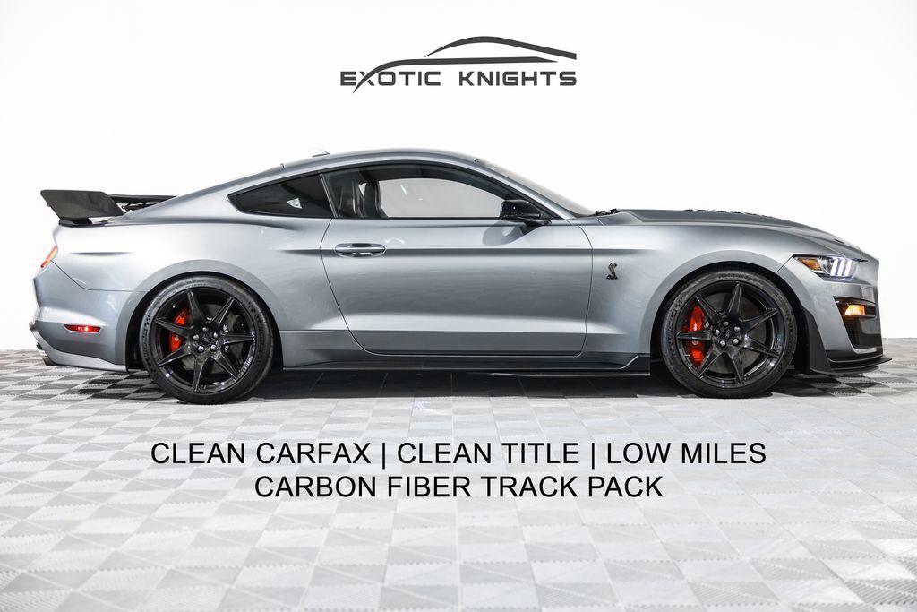 Used 2020 Ford Mustang Shelby GT500 w/ Carbon Fiber Track Pack RWD image 1