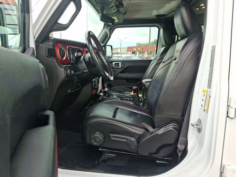 Used 2019 Jeep Wrangler Unlimited Rubicon AWD/4WD image 14
