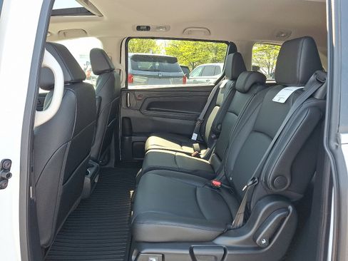 New 2026 Honda Odyssey EX-L image 5