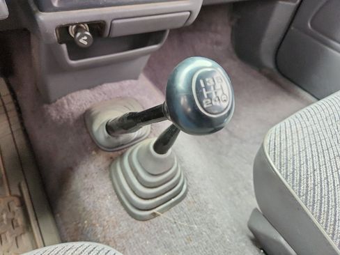 Used 1993 Toyota Pickup Deluxe image 14