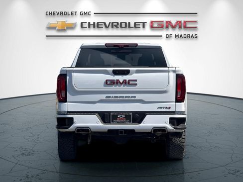 Used 2023 GMC Sierra 1500 AT4 w/ Technology Package AWD/4WD image 4
