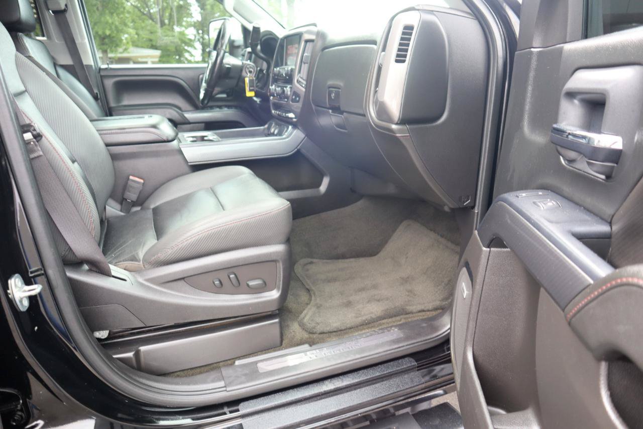 Used 2016 GMC Sierra 2500 SLT w/ All-Terrain HD Package AWD/4WD image 17