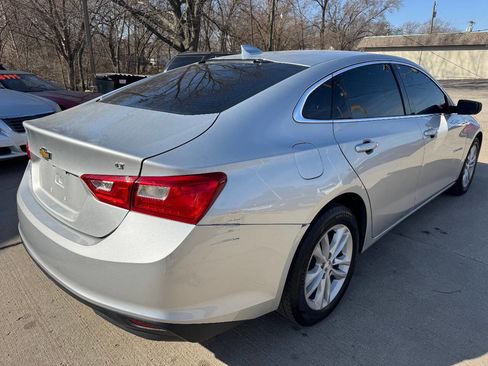 Used 2017 Chevrolet Malibu LT image 7