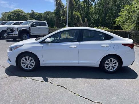 Used 2022 Hyundai Accent SE FWD image 28