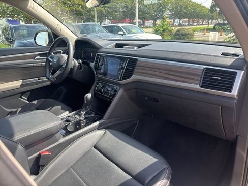 Used 2021 Volkswagen Atlas SEL image 16