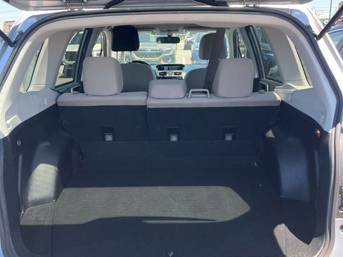 Used 2017 Subaru Forester 2.5i Premium w/ All-Weather Package AWD/4WD image 7