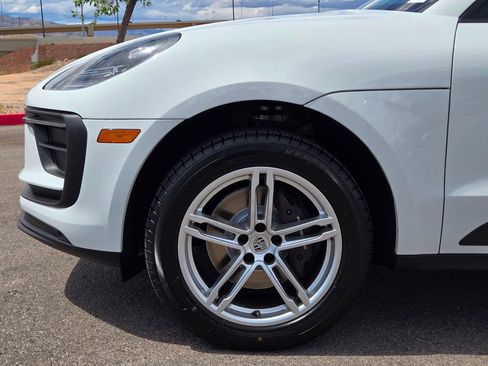 Used 2024 Porsche Macan AWD/4WD image 7