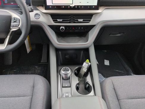 New 2026 Ford Explorer Active RWD image 19