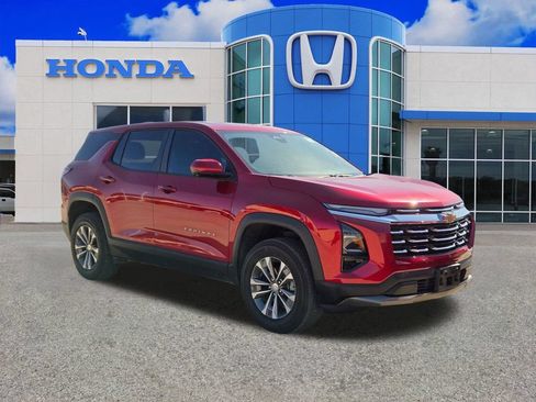 Used 2025 Chevrolet Equinox LT w/ Safety and Technology Package FWD image 19