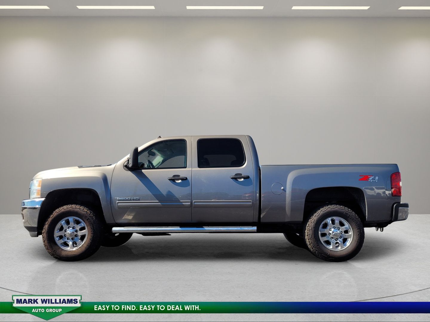Used 2014 Chevrolet Silverado 2500 LT w/ Interior Plus Package AWD/4WD image 7