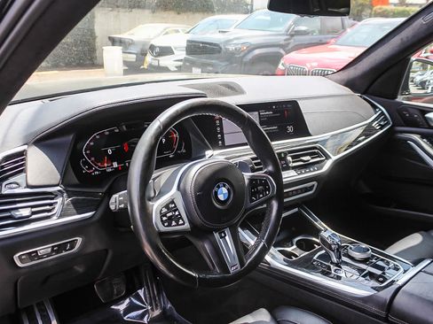 Used 2022 BMW X7 xDrive40i w/ M Sport Package AWD/4WD image 16
