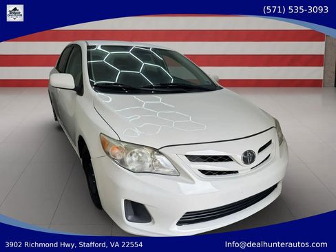 Used 2012 Toyota Corolla LE FWD image 1