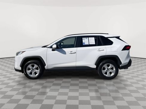 Used 2019 Toyota RAV4 XLE FWD image 12