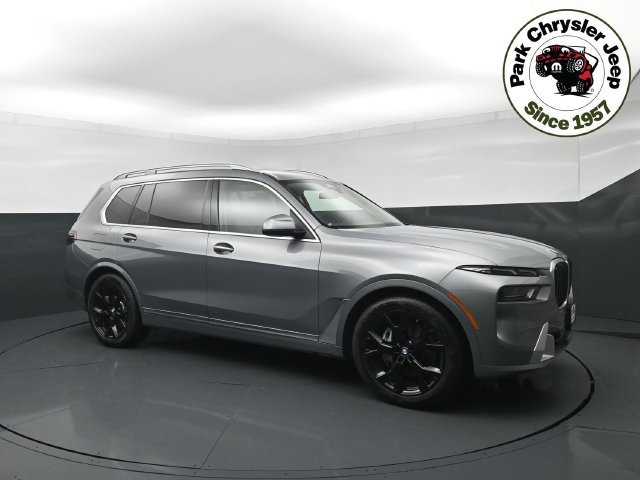 Used 2025 BMW X7 xDrive40i w/ Executive Package AWD/4WD image 1