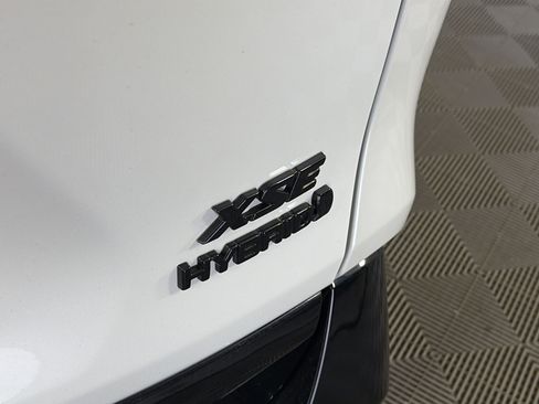 Used 2024 Toyota RAV4 XSE w/ Weather Package AWD/4WD image 17
