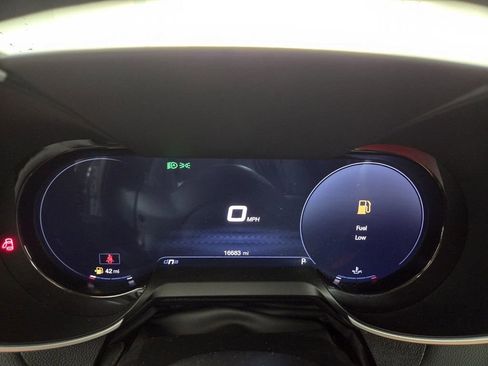 Used 2024 Alfa Romeo Giulia Ti w/ Performance Driving Package image 15