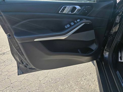 Used 2023 BMW X7 xDrive40i w/ M Sport Package image 24