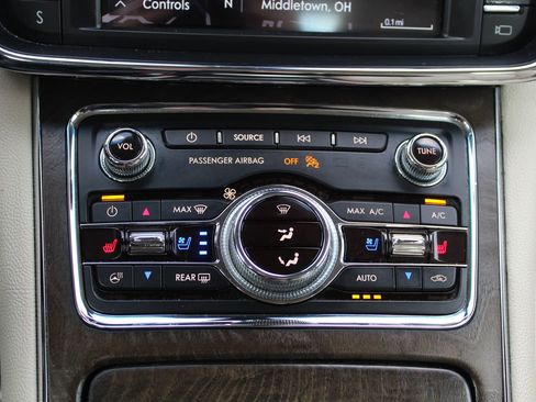 Used 2020 Lincoln Continental Reserve image 18