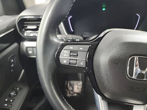 Used 2025 Honda Pilot EX-L image 27