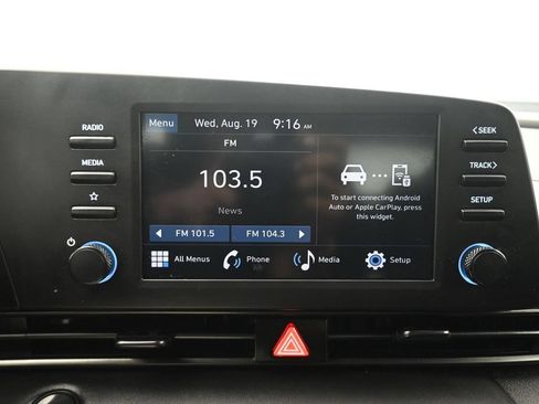 Used 2025 Hyundai Elantra Sport FWD image 16