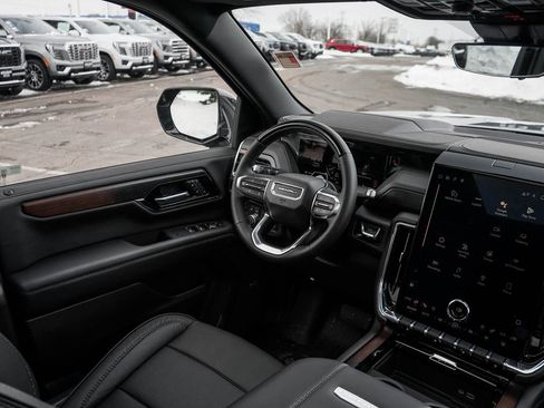 New 2026 GMC Yukon XL Denali w/ Denali Reserve Package AWD/4WD image 16