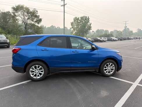 Used 2019 Chevrolet Equinox LS w/ LS Convenience Package FWD image 7