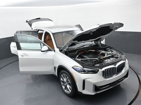 New 2026 BMW X5 xDrive50e image 39