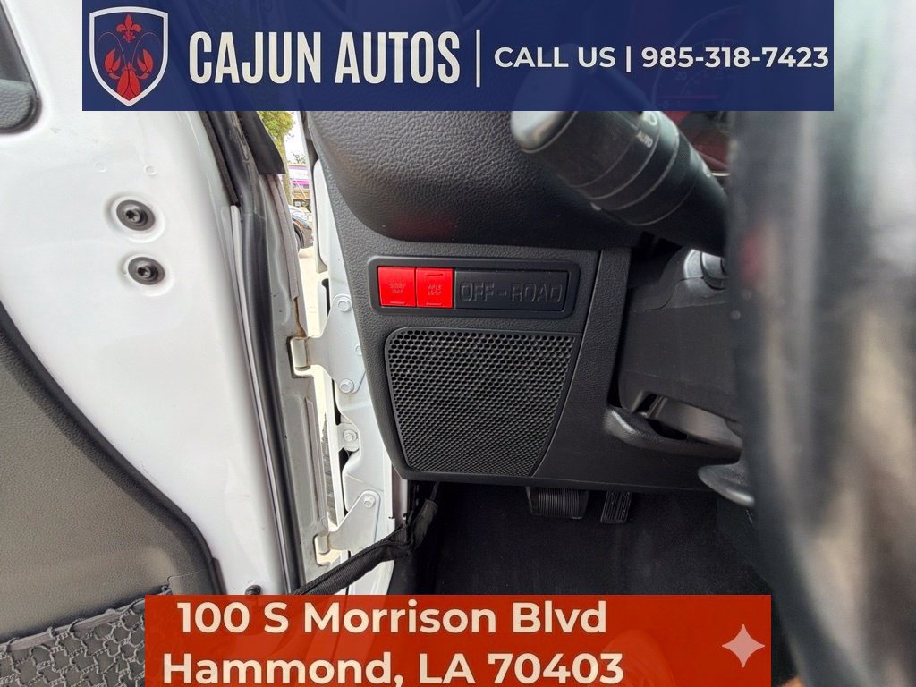 Used 2017 Jeep Wrangler Unlimited Rubicon AWD/4WD image 36