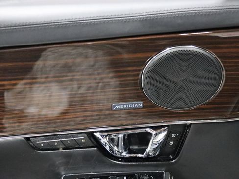 Used 2014 Jaguar XJ L Portfolio image 60