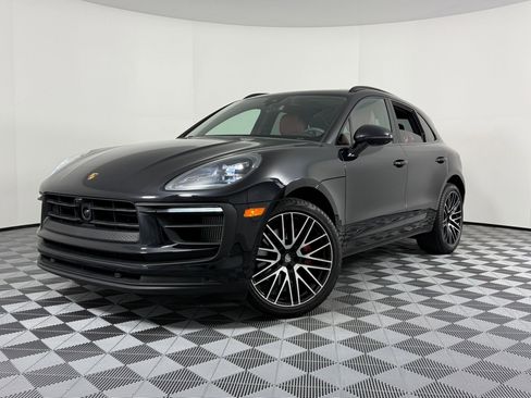 Used 2025 Porsche Macan S image 1
