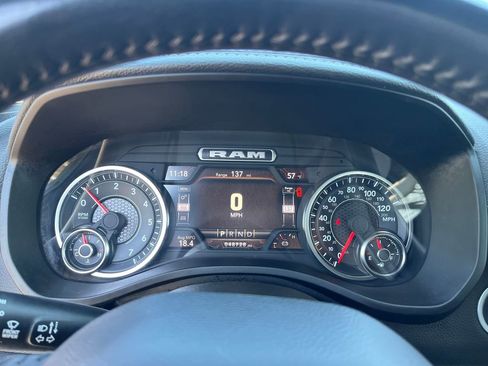 Used 2024 RAM 1500 Laramie AWD/4WD image 19