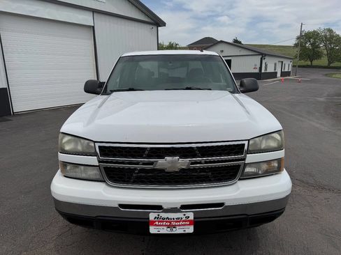 Used 2006 Chevrolet Silverado 1500 LT w/ Light Duty Power Package AWD/4WD image 9