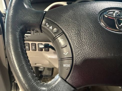 Used 2005 Toyota 4Runner Limited AWD/4WD image 13