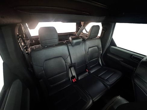 Used 2022 Ford Bronco Badlands image 16
