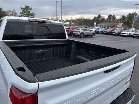 New 2026 Chevrolet Silverado 1500 High Country AWD/4WD image 6