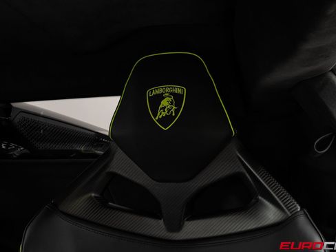 Used 2025 Lamborghini Revuelto AWD/4WD image 45
