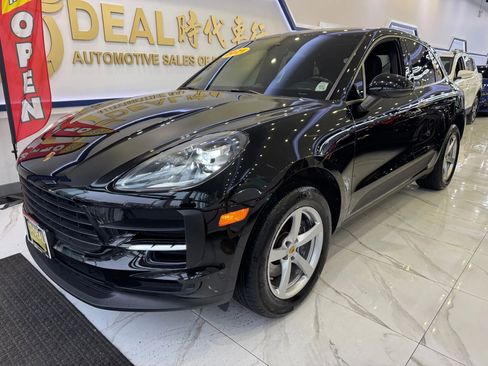 Used 2021 Porsche Macan AWD/4WD image 3