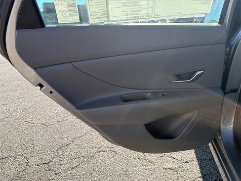 New 2026 Hyundai Elantra SE image 21