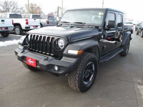 Used 2020 Jeep Gladiator Sport w/ Quick Order Package 24S image 9