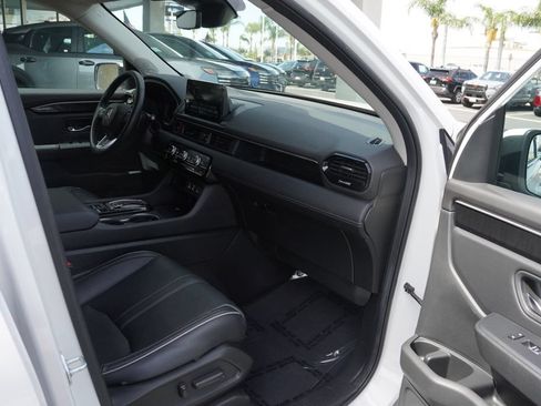 Used 2023 Honda Pilot Elite image 36