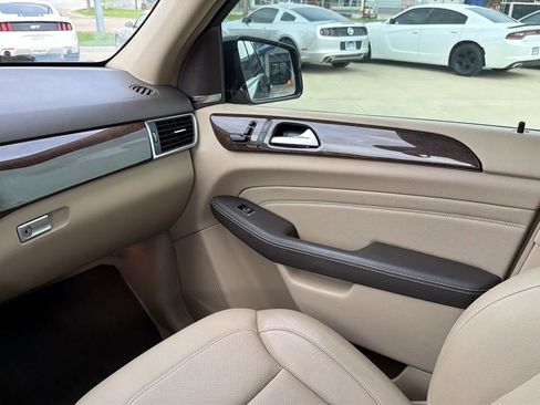 Used 2015 Mercedes-Benz ML 350 4MATIC image 60