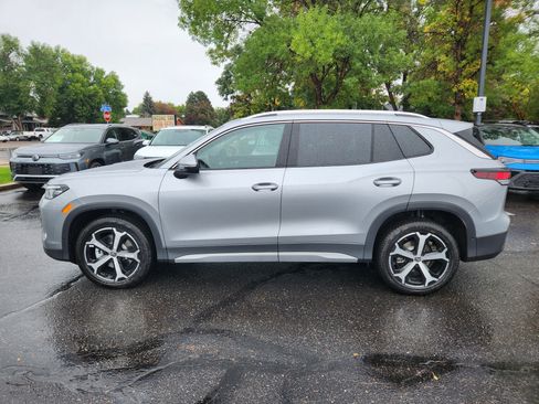 New 2025 Volkswagen Tiguan SE image 4