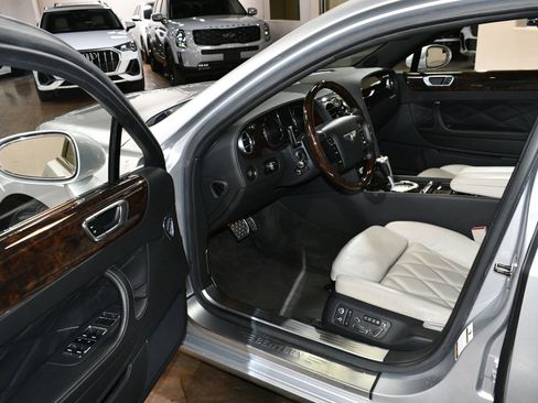 Used 2008 Bentley Flying Spur Flying Spur image 45