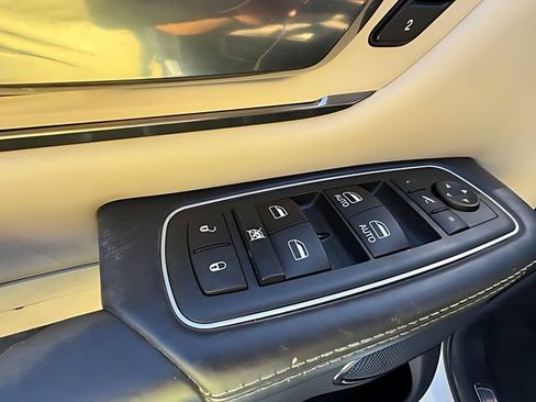 Used 2021 RAM 1500 Limited AWD/4WD image 14