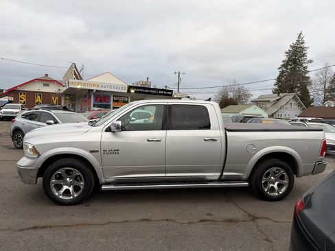 Used 2015 RAM 1500 Laramie w/ Convenience Group image 3