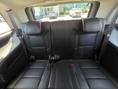 Used 2018 GMC Yukon SLT w/ Open Road Package AWD/4WD image 17